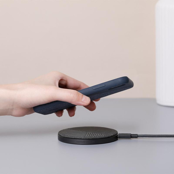 Чехол накладка Native Union Clic Canvas Case for iPhone 11 Pro, Indigo (CCAV-IND-NP19S)