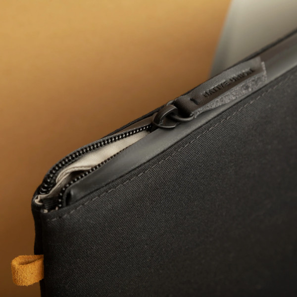 Чехол Native Union W.F.A Stow Lite 13" Sleeve Case Black for MacBook Pro 13 M1/M2"/MacBook Air 13" M1 (STOW-LT-MBS-BLK-13)