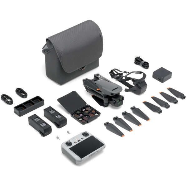 Квадрокоптер DJI Mavic 3 Pro Fly More Combo with DJI RC (CP.MA.00000660.01)