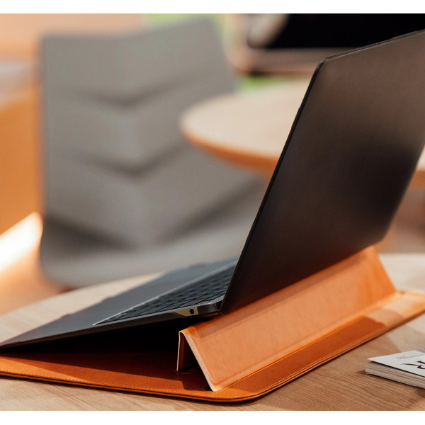 Чехол-папка Moshi Muse 13" 3-in-1 Slim Laptop Sleeve Caramel Brown for MacBook Pro 13" M1/M2/MacBook Air 13" M1 (99MO034751)